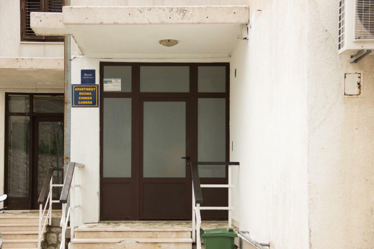 Studio Apartman Dida Bozo Сень Экстерьер фото