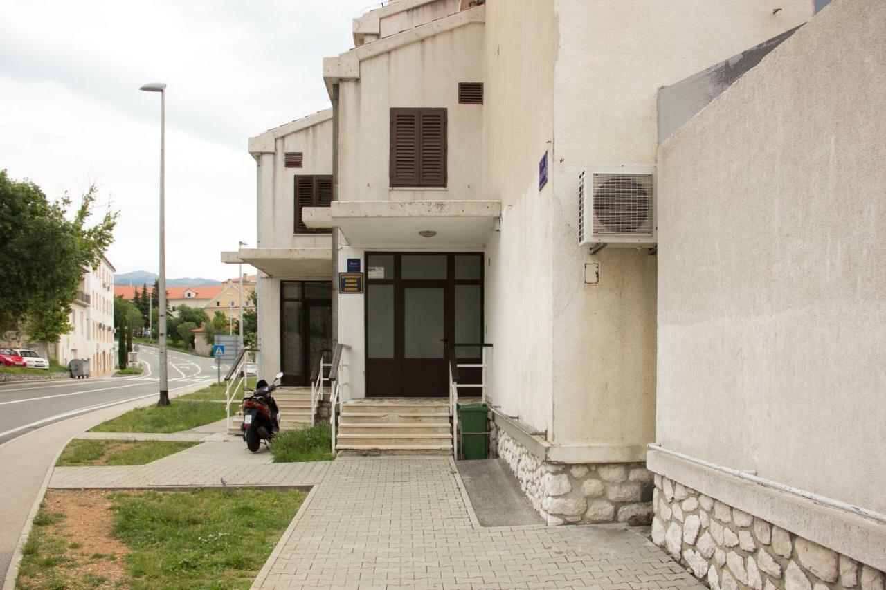 Studio Apartman Dida Bozo Сень Экстерьер фото